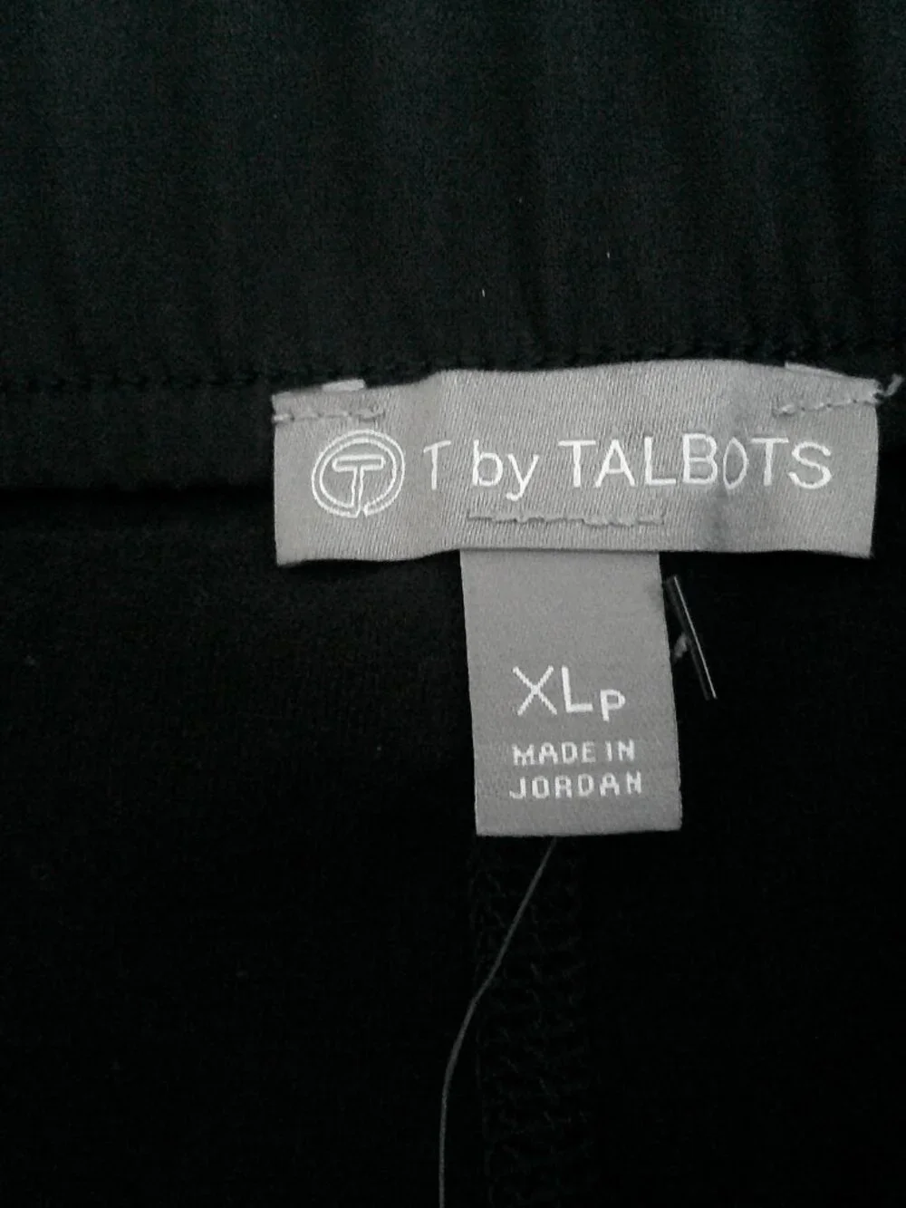 T By Talbots Black silky skort with Slit side pockets  Size XLP NWT